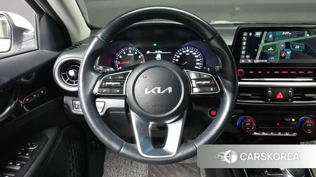 Kia The New K3 2nd generation 2021 Белый из Кореи, фото 4