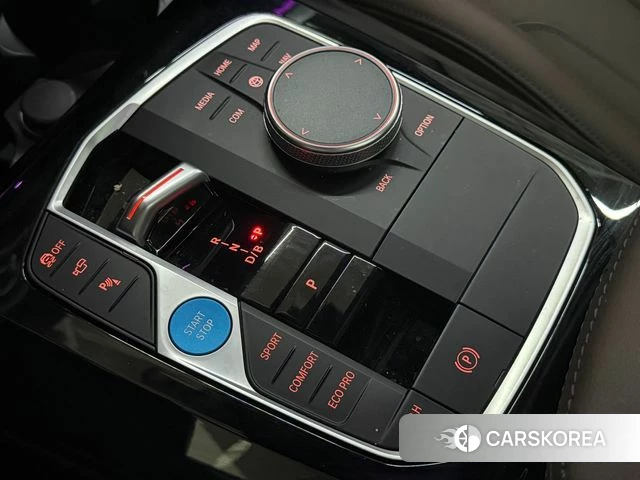 BMW iX3 2023 Песочный из Кореи, фото 4