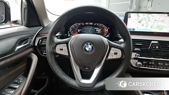 BMW 5 Series (G30) 2020 Белый из Кореи, фото 4