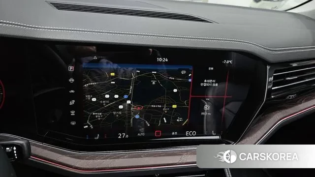 Volkswagen Touareg 3rd generation 2024 Белый из Кореи, фото 4