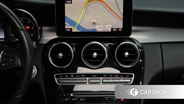 Mercedes-Benz C-Class W205 2018 Белый из Кореи, фото 4