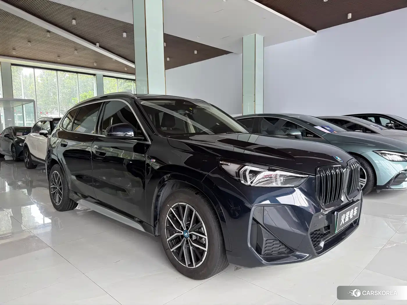 BMW iX1 2024 Черный из Китая, фото 4