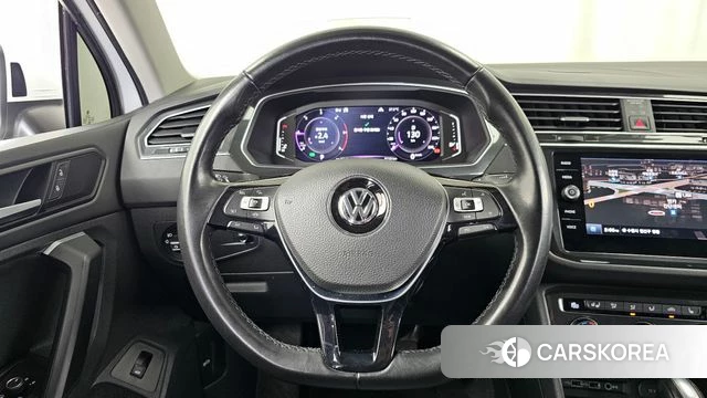 Volkswagen Tiguan second Generation 2020 Белый из Кореи, фото 4