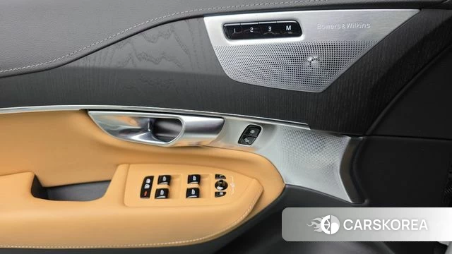 Volvo XC90 second Generation 2025 Белый из Кореи, фото 4