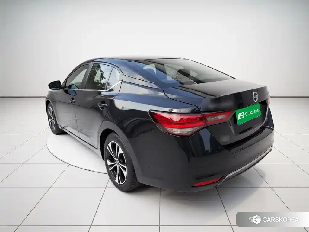 Nissan Sylphy 2024 Черный из Китая, фото 4