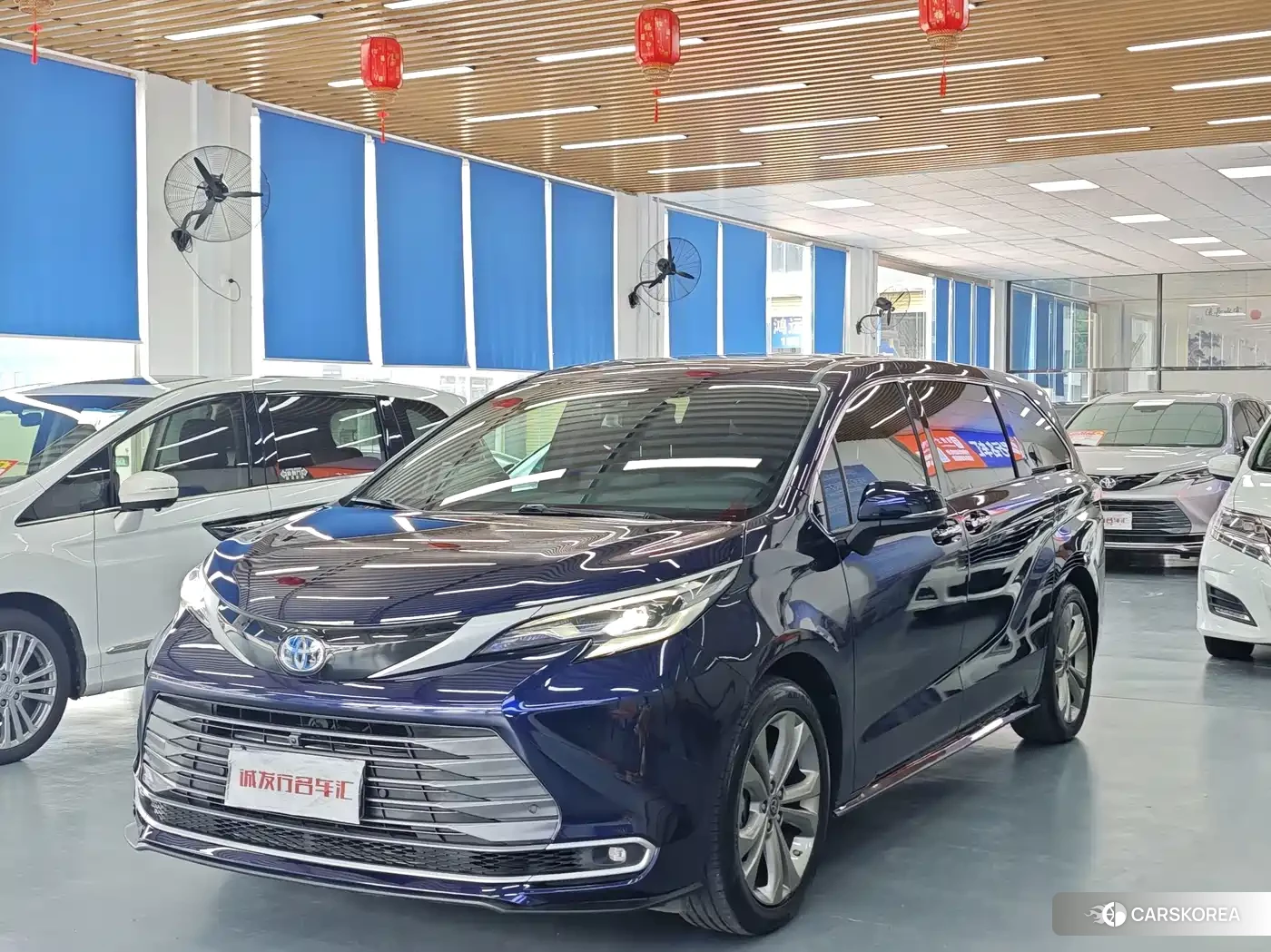 Toyota Sienna 2024 Синий из Китая, фото 4