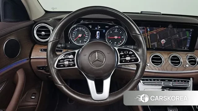 Mercedes-Benz E-Class W213 2019 Белый из Кореи, фото 4