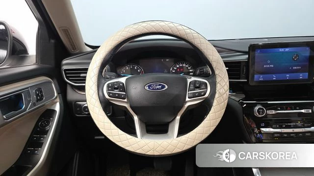 Ford Explorer 6th Generation 2021 Белый из Кореи, фото 4