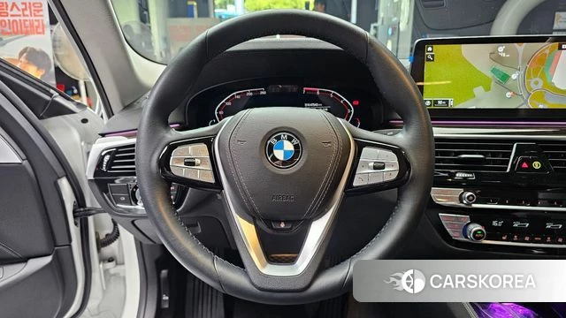 BMW 5 Series (G30) 2022 Белый из Кореи, фото 4