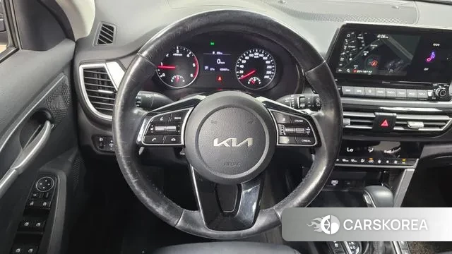 Kia Seltos 2021 Черный из Кореи, фото 4