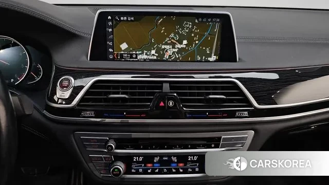 BMW 7 Series (G11) 2018 Белый из Кореи, фото 4