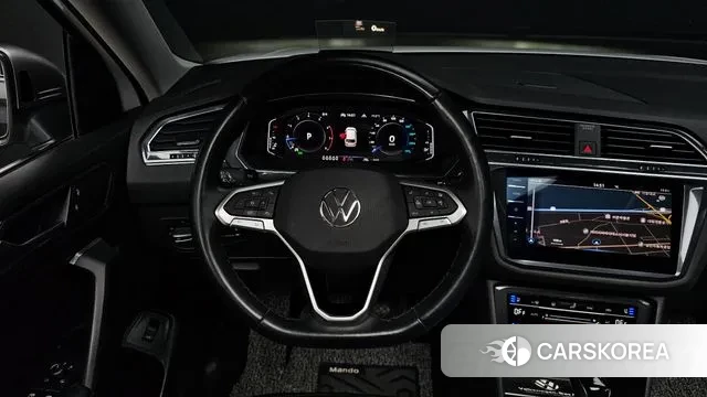 Volkswagen Tiguan Allspace 2023 Белый из Кореи, фото 4