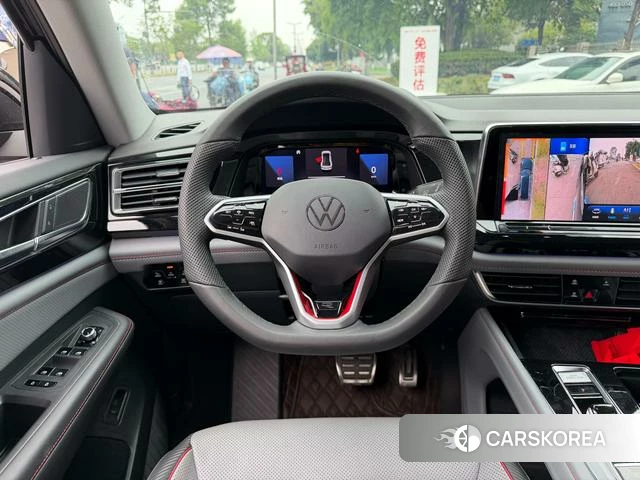 Volkswagen Tourang 2024 Черный из Китая, фото 4
