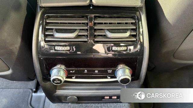 BMW 5 Series (G30) 2023 Белый из Кореи, фото 4