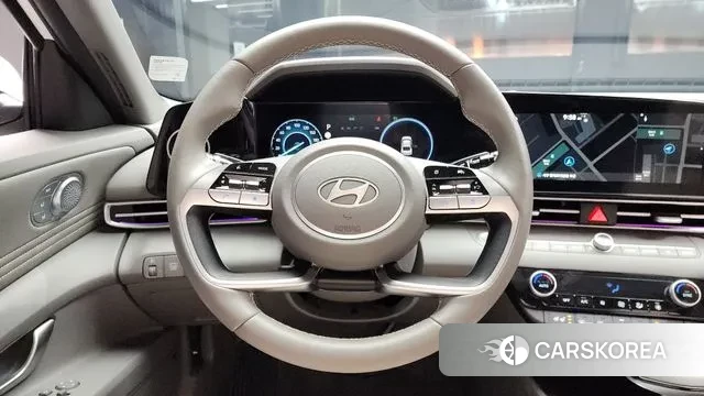 Hyundai The New Avante Hybrid (CN7) 2023 Белый из Кореи, фото 4