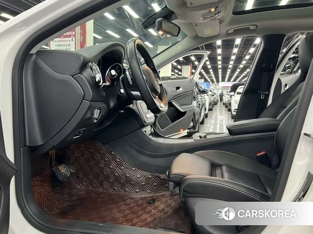 Mercedes-Benz GLA 2019 Белый из Китая, фото 4