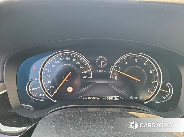 BMW 5 Series (G30) 2018 Белый из Кореи, фото 4