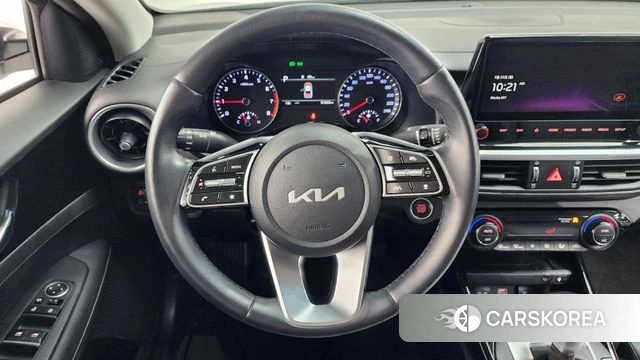 Kia The New K3 2nd generation 2021 Белый из Кореи, фото 4