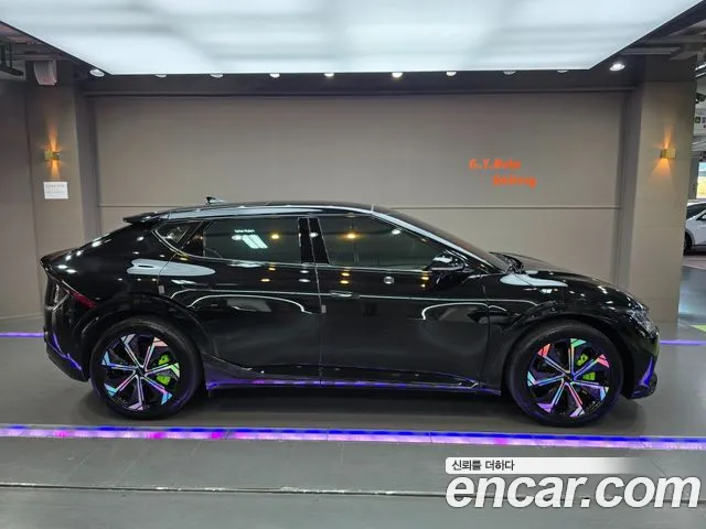 Kia EV6 2023 Черный из Кореи, фото 4