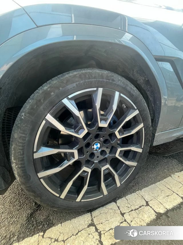 BMW X6 (G06) 2025 Серебристо-серый из Кореи, фото 4