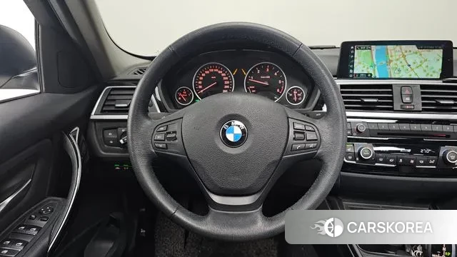 BMW 3 Series (F30) 2018 Белый из Кореи, фото 4