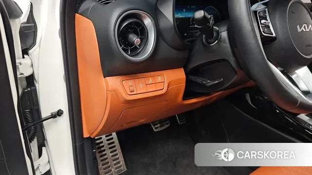 Kia The New K3 2nd generation 2023 Белый из Кореи, фото 4