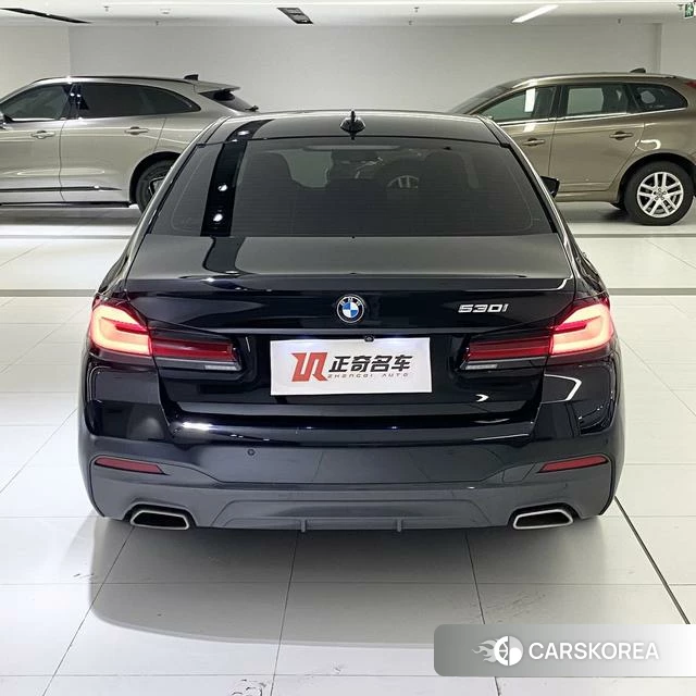 BMW 5 series (imported) 2021 Черный из Китая, фото 4