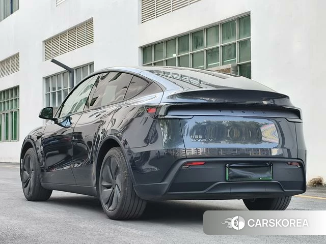 Tesla Model Y 2025 Темно-серый из Китая, фото 4