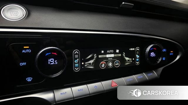 Genesis GV70 2021 Черный из Кореи, фото 4