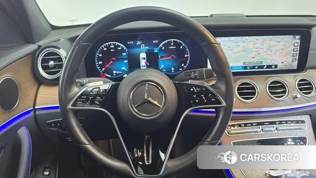 Mercedes-Benz E-Class W213 2021 Черный из Кореи, фото 4