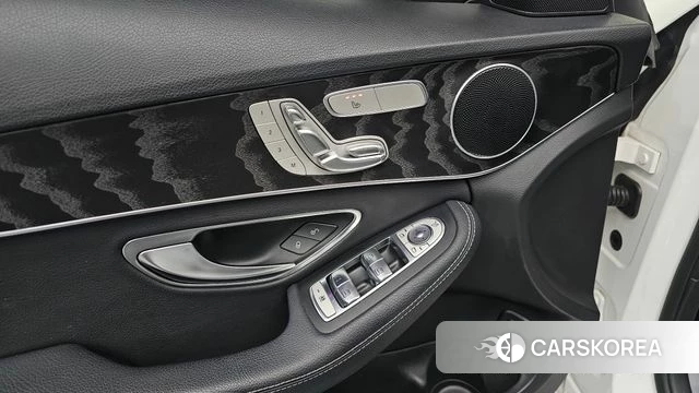 Mercedes-Benz C-Class W205 2019 Белый из Кореи, фото 4