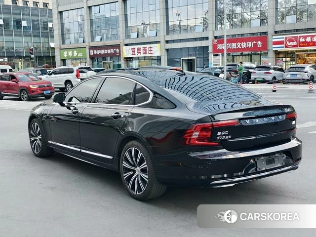 Volvo S90 PHEV 2023 Черный из Китая, фото 4