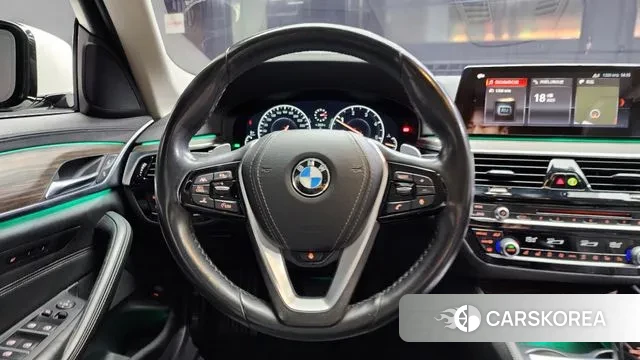 BMW 5 Series (G30) 2019 Белый из Кореи, фото 4