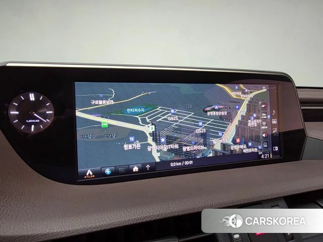 Lexus ES300h 7th generation 2021 Серебристо-серый из Кореи, фото 4
