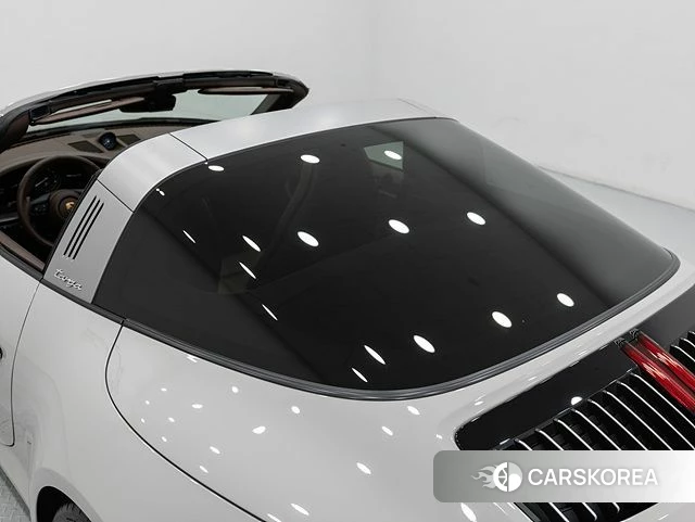 Porsche 911(992) 2024 Жемчужный цвет из Кореи, фото 4