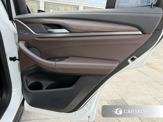 BMW X3 2021 Белый из Китая, фото 4