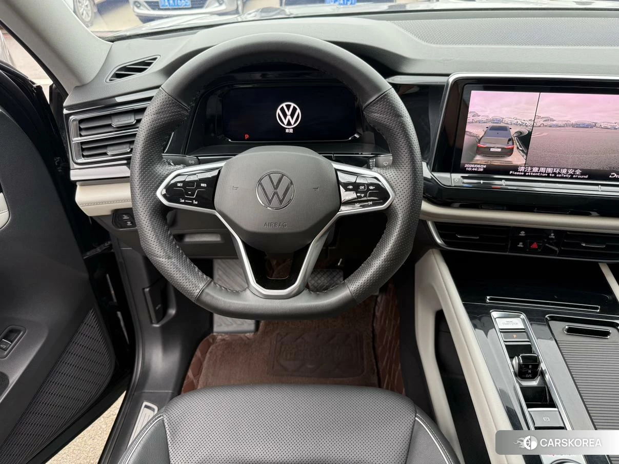 Volkswagen Tourang 2021 Черный из Китая, фото 4