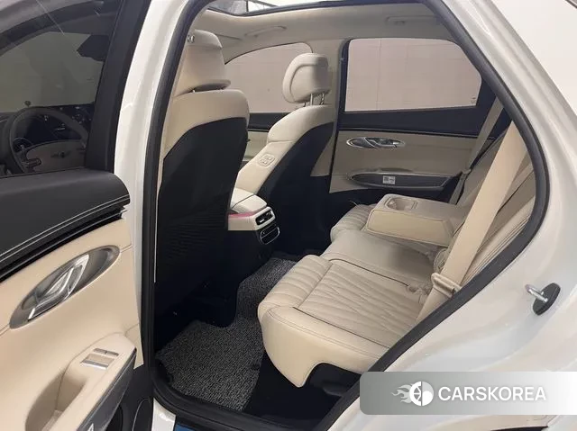 Genesis GV70 2022 Белый из Кореи, фото 4