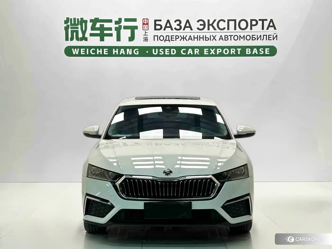 Skoda Octavia 2023 Белый из Китая, фото 4