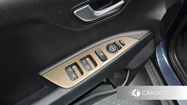 Kia Stonic 2018 Синий из Кореи, фото 4