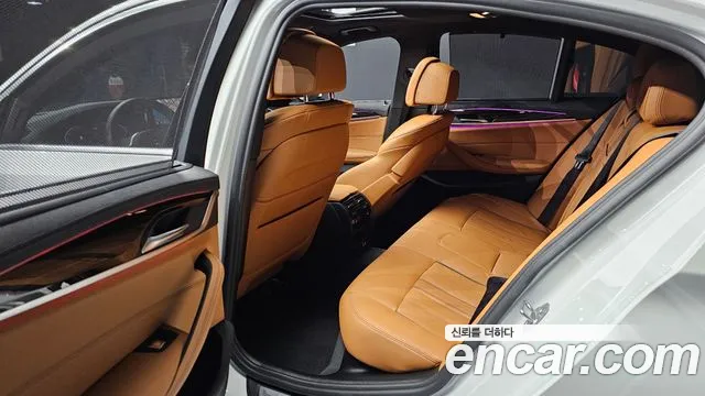 BMW 5 Series (G30) 2022 Белый из Кореи, фото 4