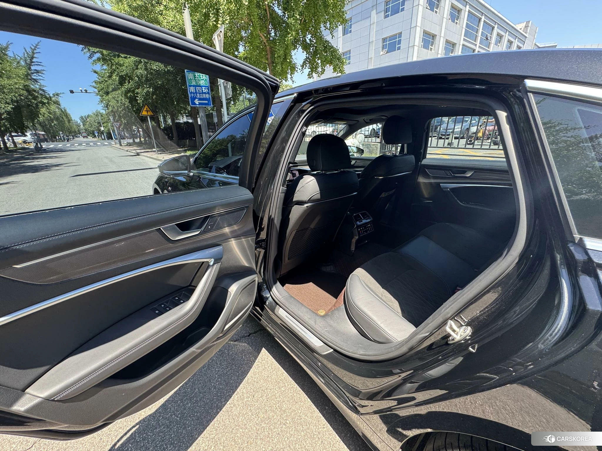 Audi A6L 2020 Черный из Китая, фото 4