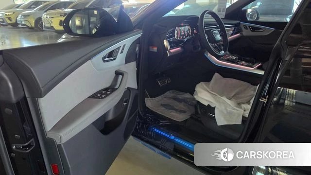 Audi Q8 (4M) 2026 Черный из Кореи, фото 4