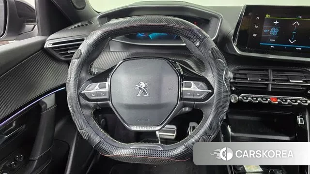 Peugeot e-2008 second generation 2021 Серебристо-серый из Кореи, фото 4