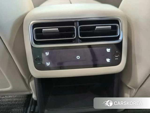 Ideal car Ideal L6 2026 Серебристо-серый из Китая, фото 4