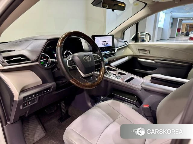 Toyota Grevia 2025 Белый из Китая, фото 4