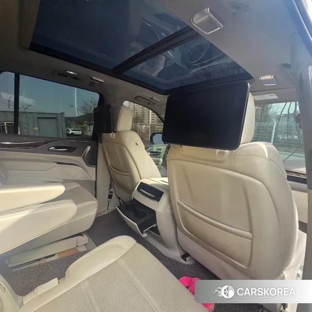 Cadillac Escalade 5th Generation 2023 Белый из Кореи, фото 4