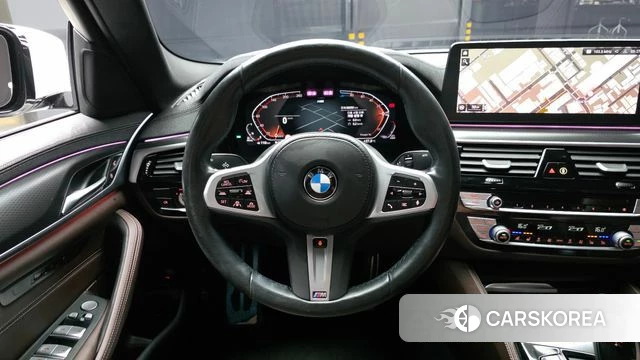 BMW 5 Series (G30) 2022 Белый из Кореи, фото 4