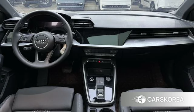 Audi A3 2023 Белый из Китая, фото 4