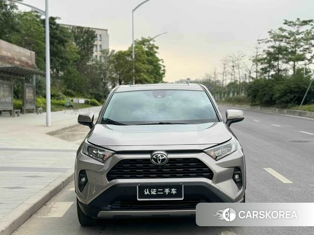 Toyota RAV4 Rongfang 2024 Серебристо-серый из Китая, фото 4